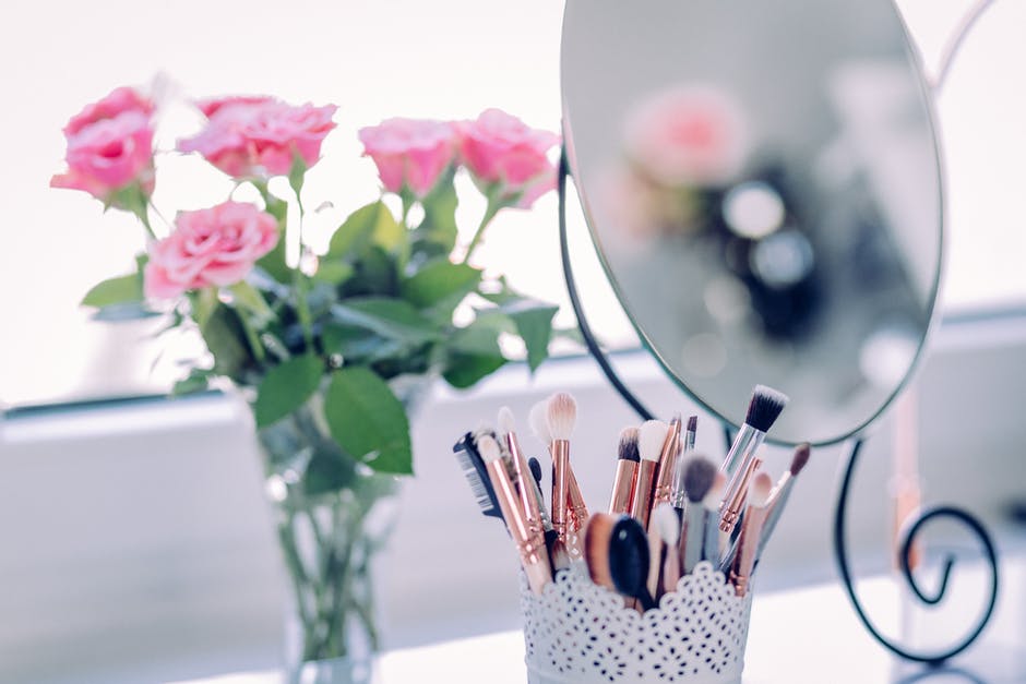 A Woman’s Guide To Caring For Make-Up Items